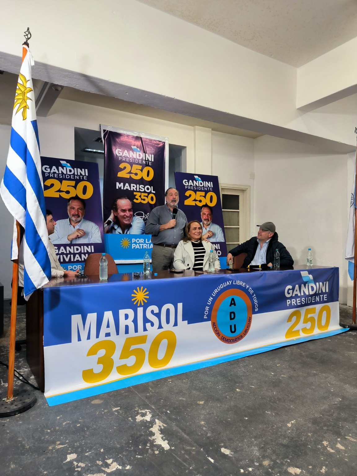 Acto de alianza entre las listas 350 y 250 en 2024